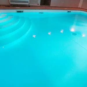 La , Saló Italien
